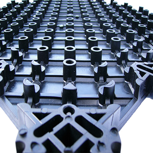 Compression columns on underside of tiles